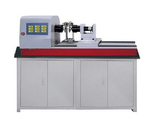 日常使用扭轉(zhuǎn)試驗(yàn)機(jī)怎樣維護(hù)和保養(yǎng)